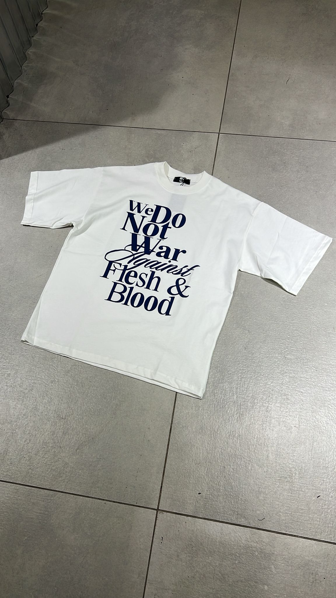 T-SHIRT WE DO NOT WAR