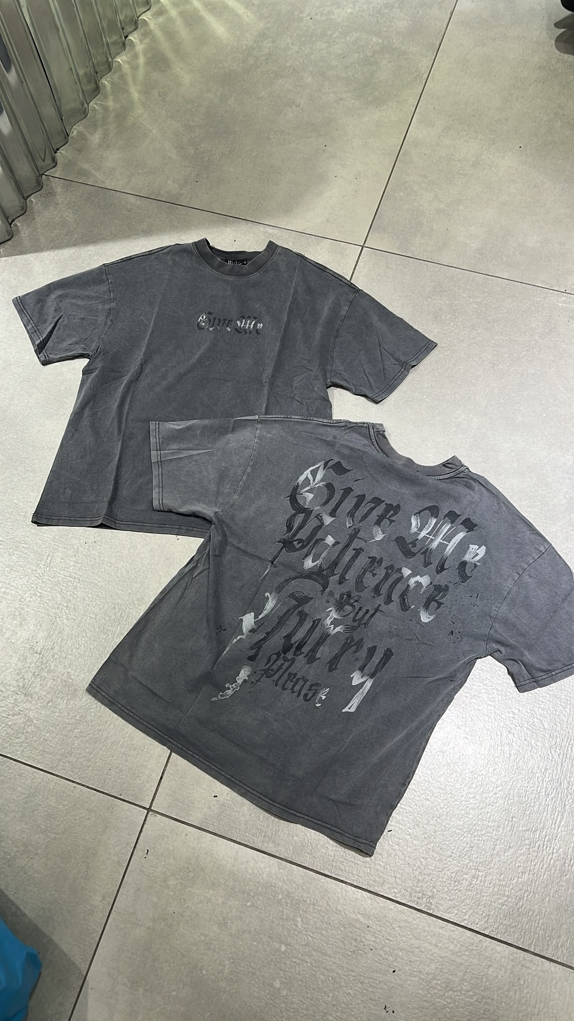 T-SHIRT GIVE ME PC13
