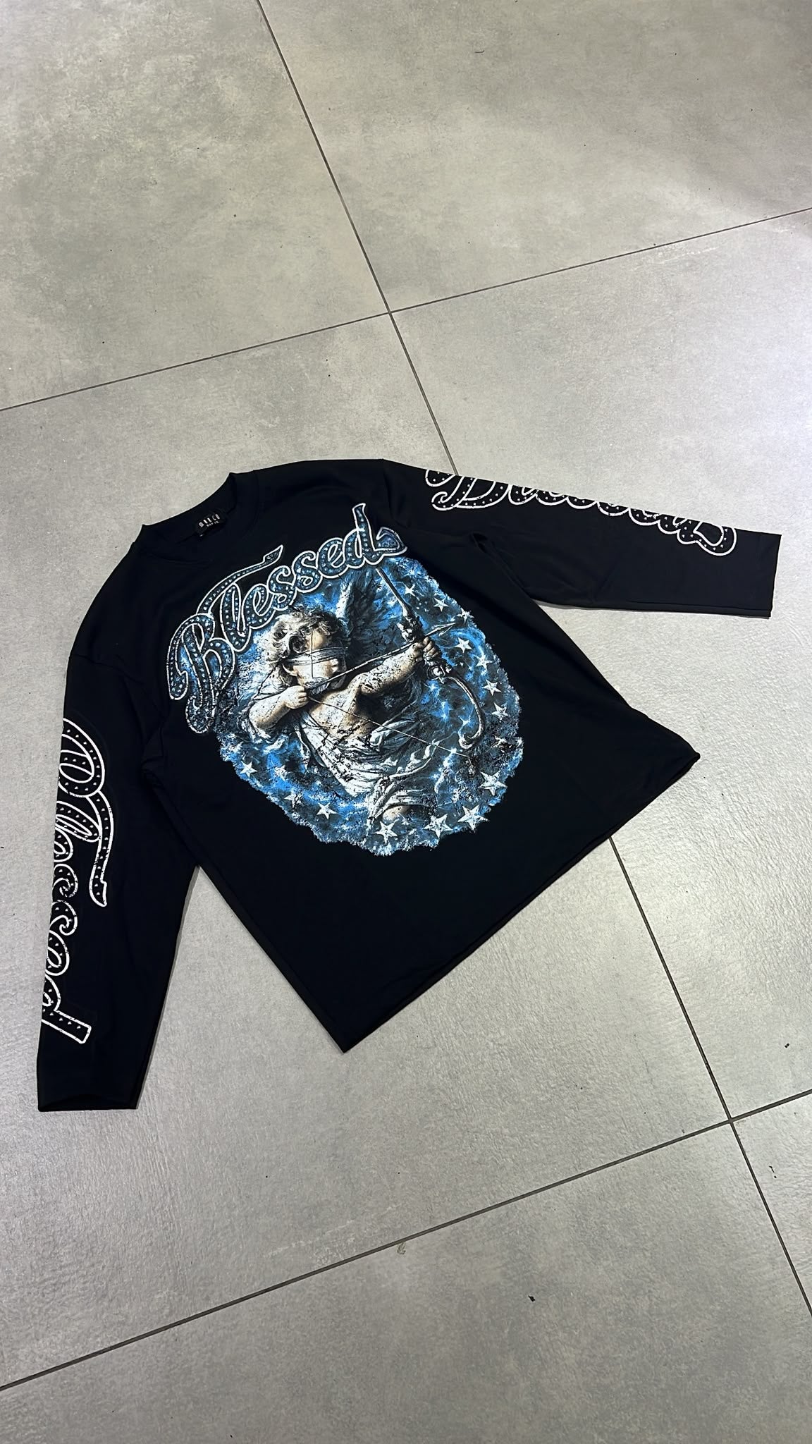 LONGSLEEVE BLESSED 6682