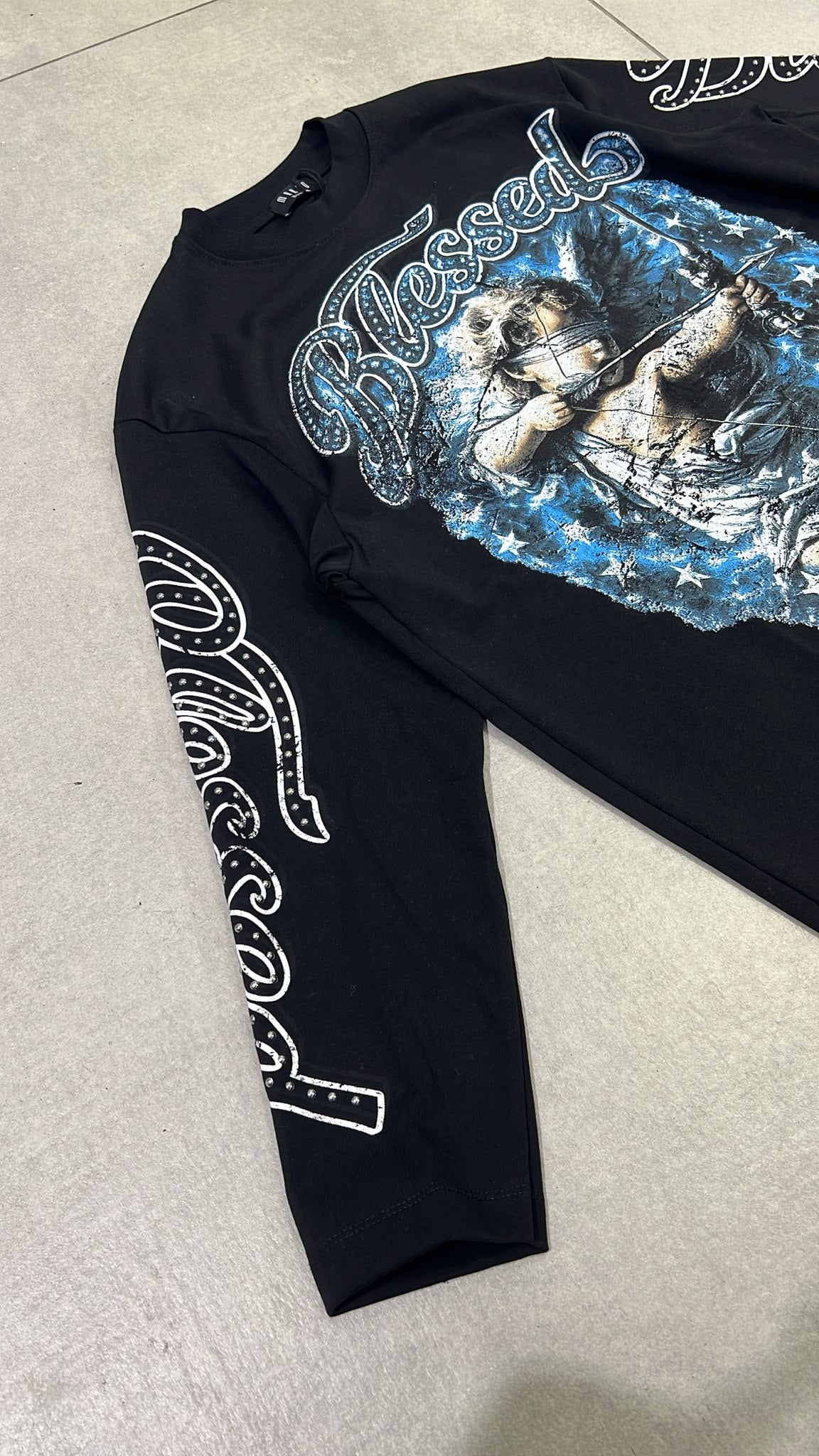 LONGSLEEVE BLESSED 6682